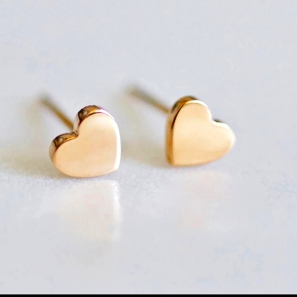 Other - Heart Shape Earrings 🍇🍇